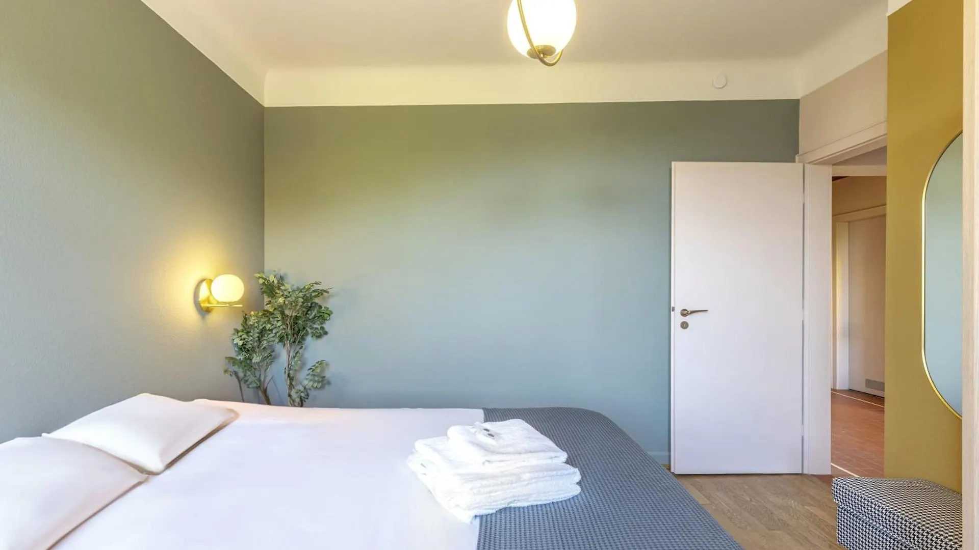 Ferienwohnung Spacious 2Br Apt In Central Luxembourg W Balcony Apartment