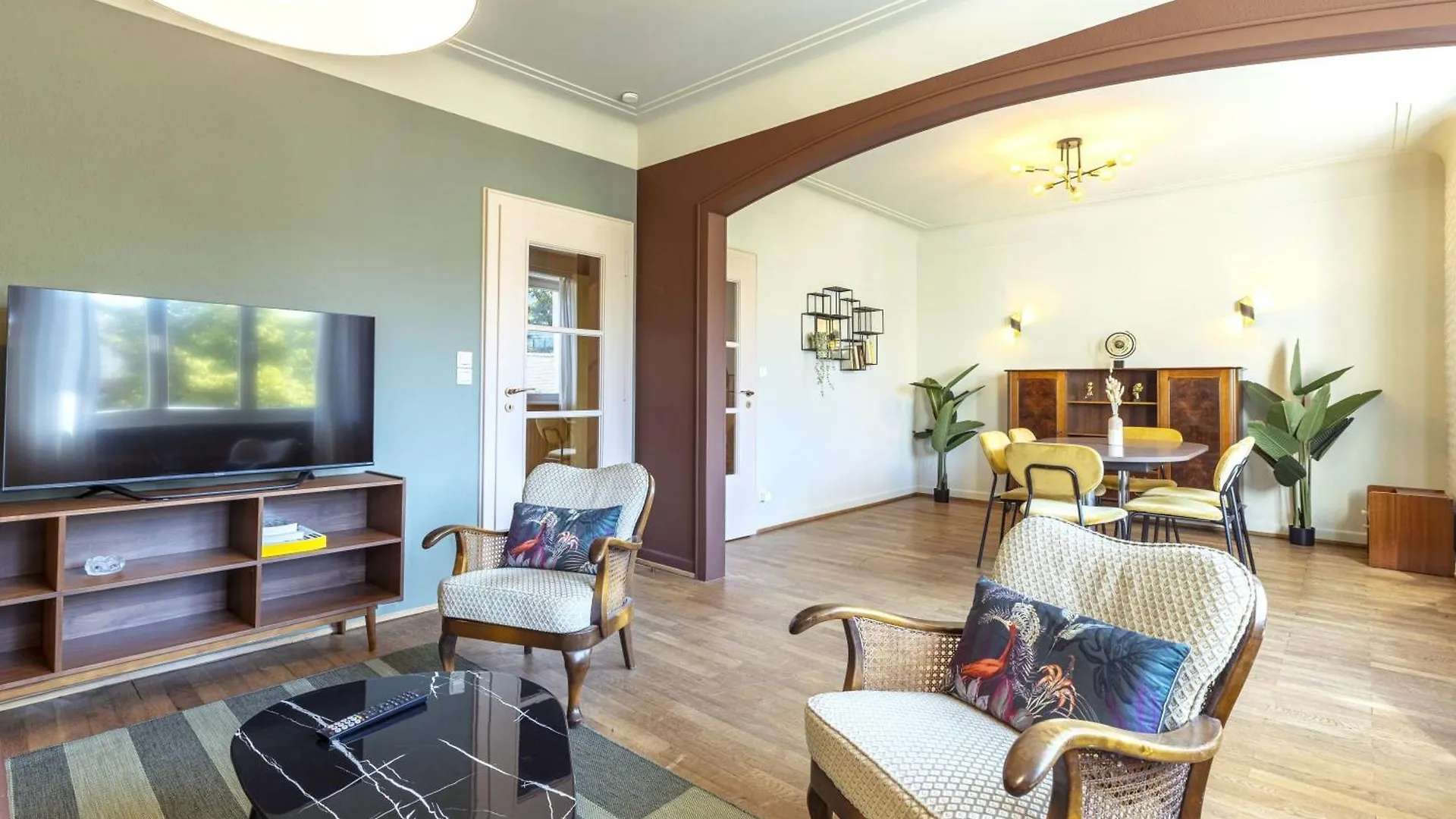 Ferienwohnung Spacious 2Br Apt In Central Luxembourg W Balcony Apartment