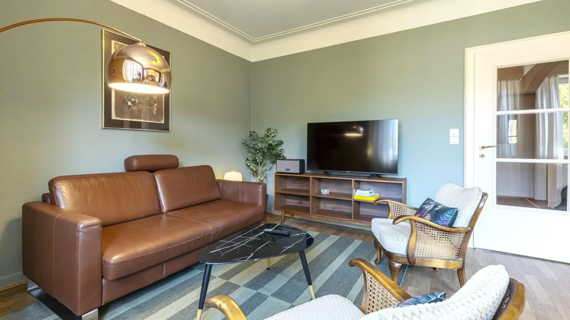 Apartment Ferienwohnung Spacious 2Br Apt In Central Luxembourg W Balcony